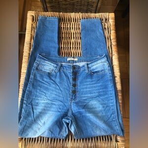 LOLO HIGHWAISTED SKINNY JEANS 🩵